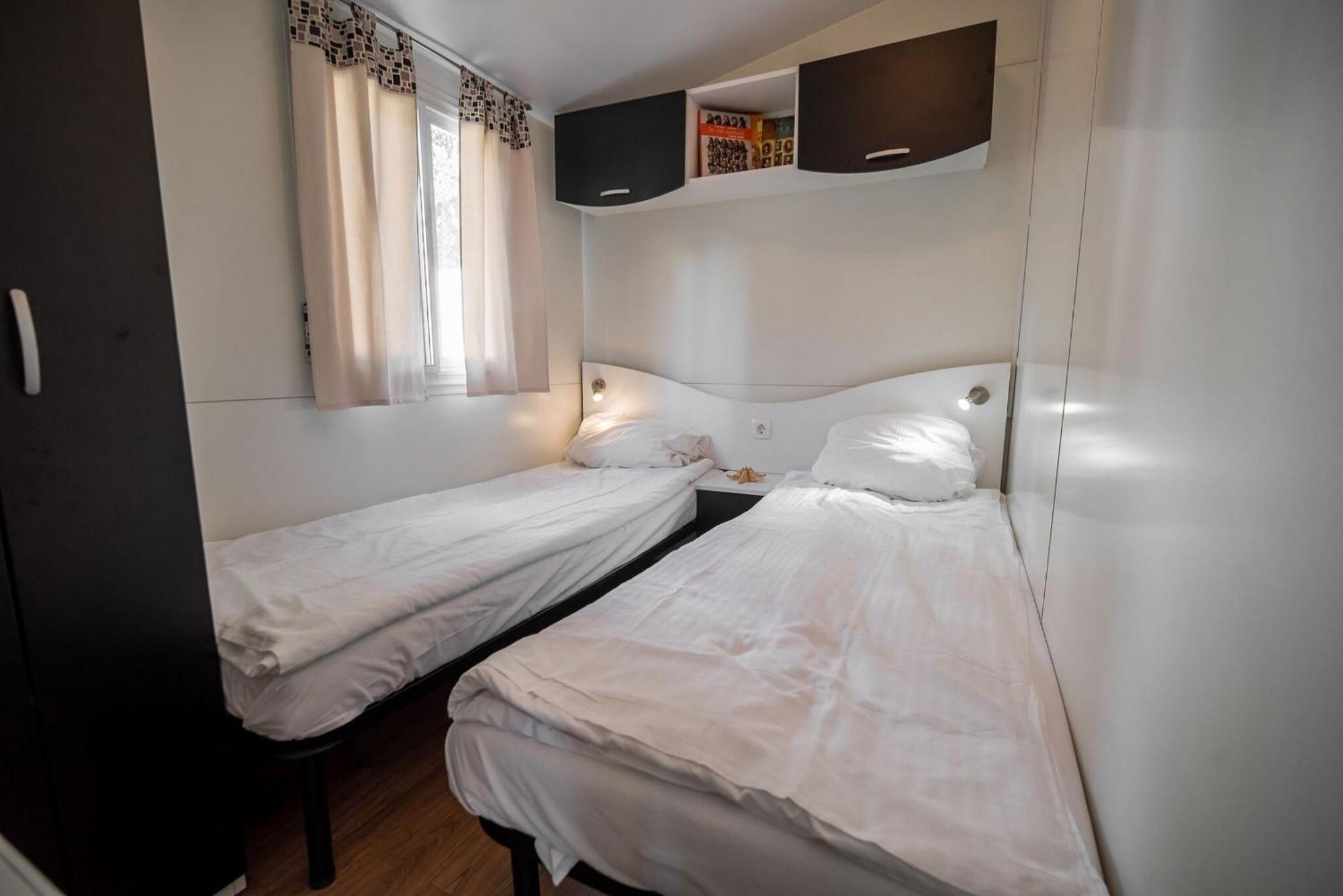 Lake View Mobile Homes With Thermal Riviera Tickets In Terme Catez Catez ob Savi Quarto foto