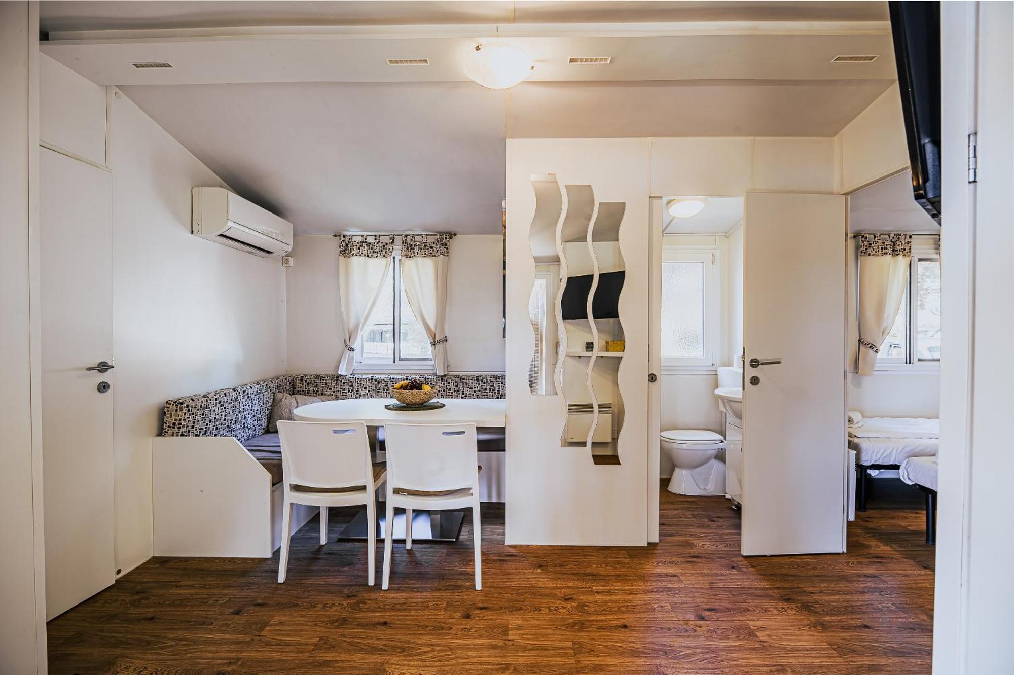 Lake View Mobile Homes With Thermal Riviera Tickets In Terme Catez Catez ob Savi Quarto foto