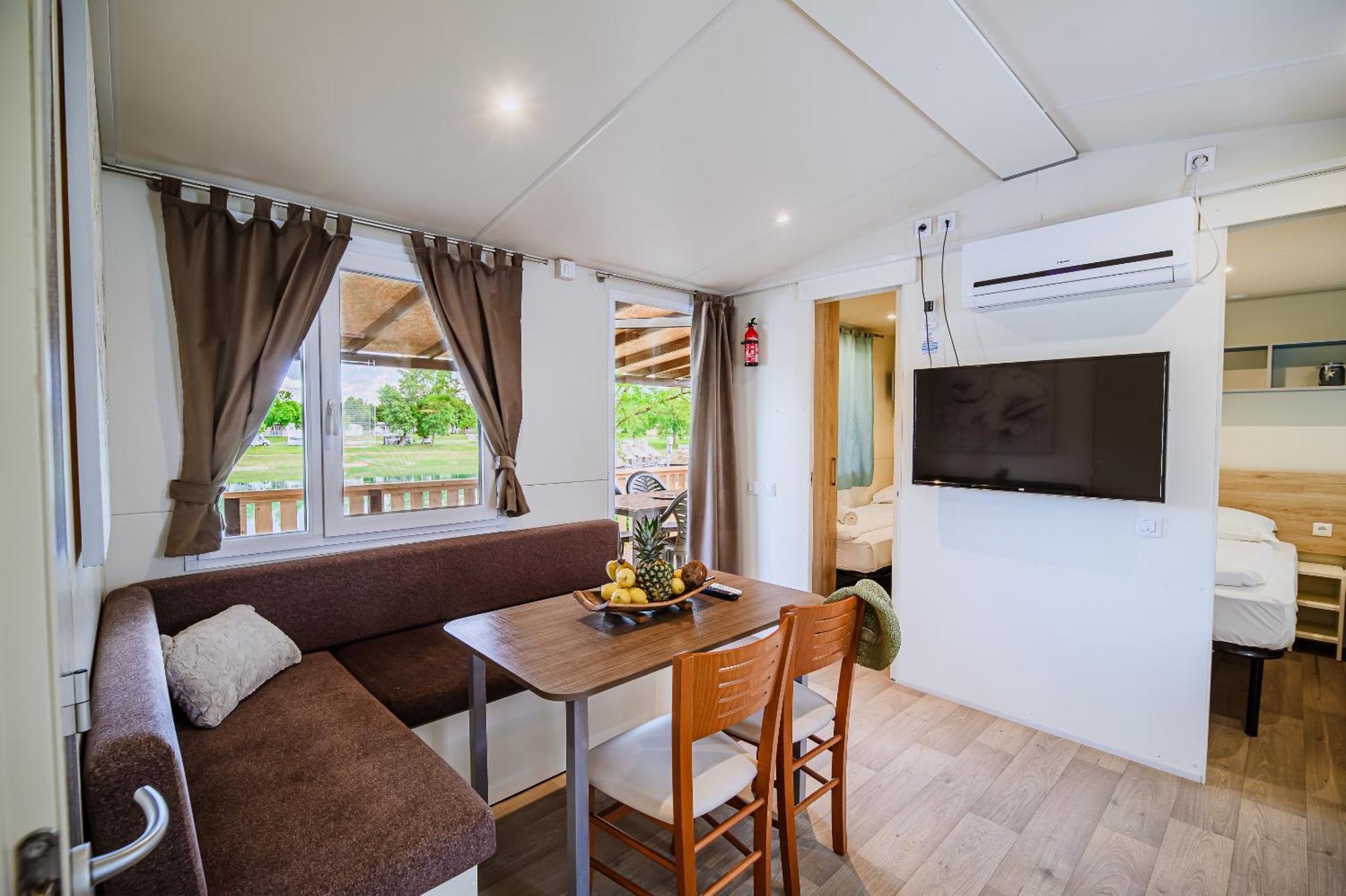 Lake View Mobile Homes With Thermal Riviera Tickets In Terme Catez Catez ob Savi Quarto foto